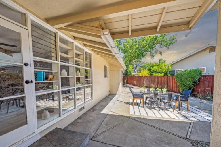 701 duke circle 4 (Custom)