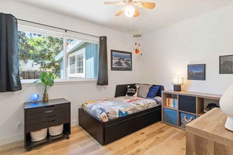 Marcia Dr Hi Res 24 (Custom)